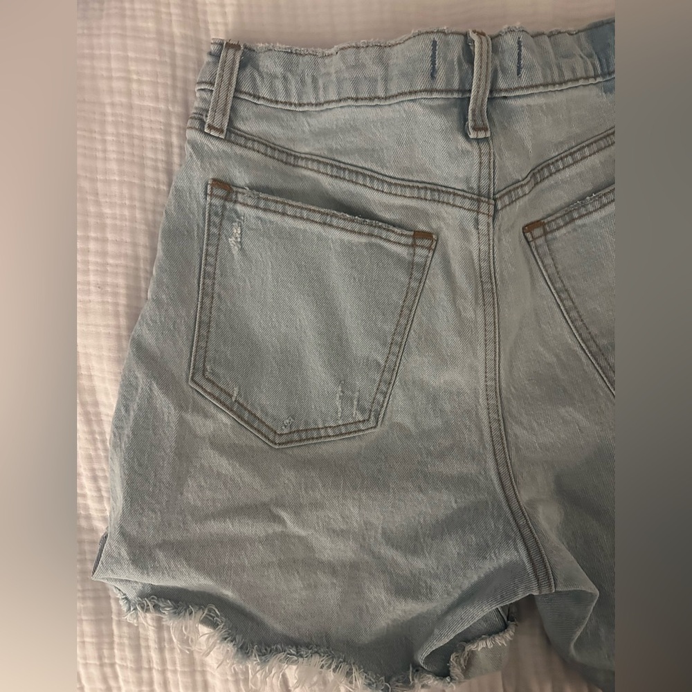 Abercrombie & Fitch High Rise Dad Short Light Wash Jean Shorts - Picture 7 of 10
